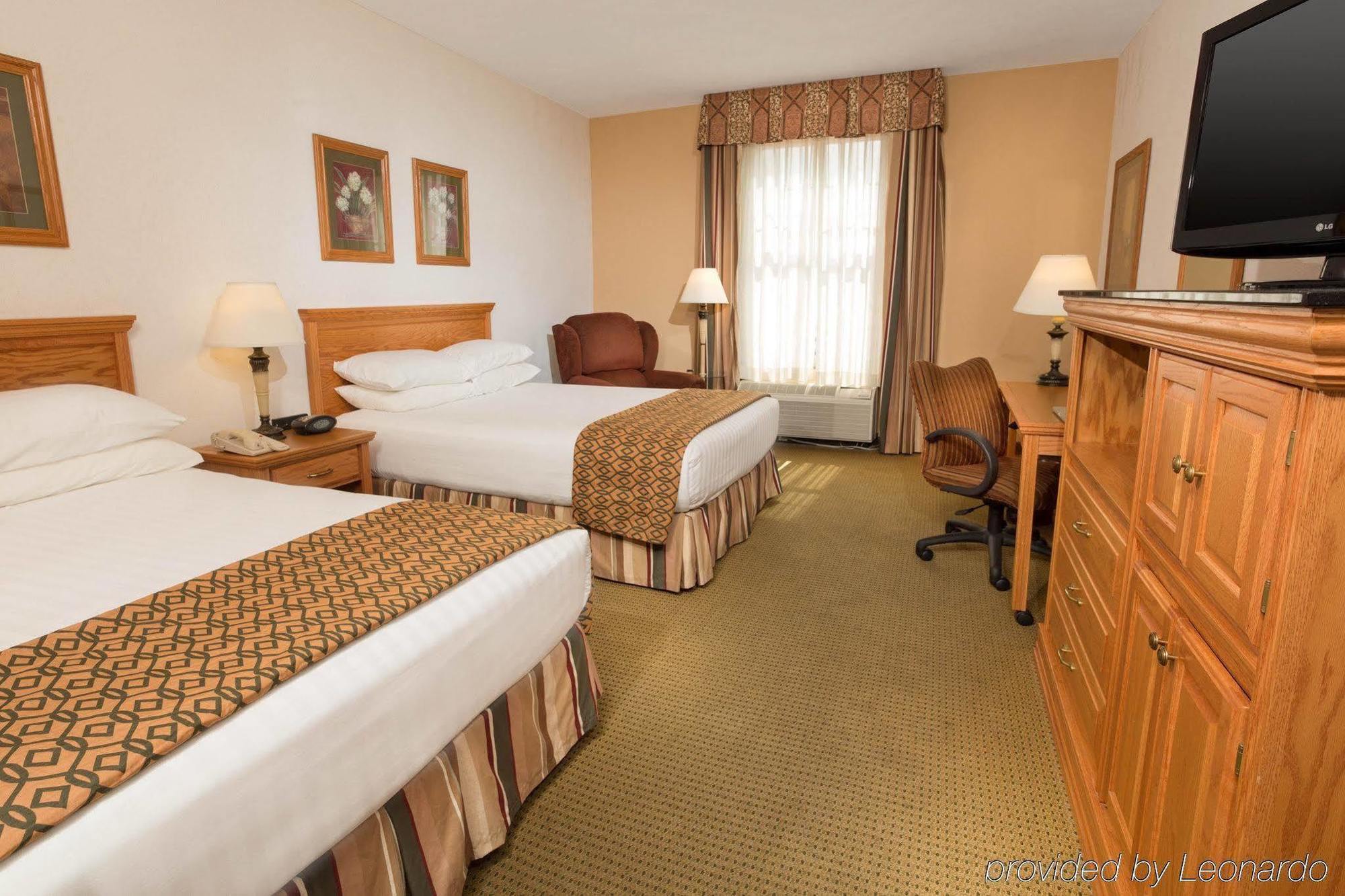 Hotel Drury & North Stone Oak 3*
