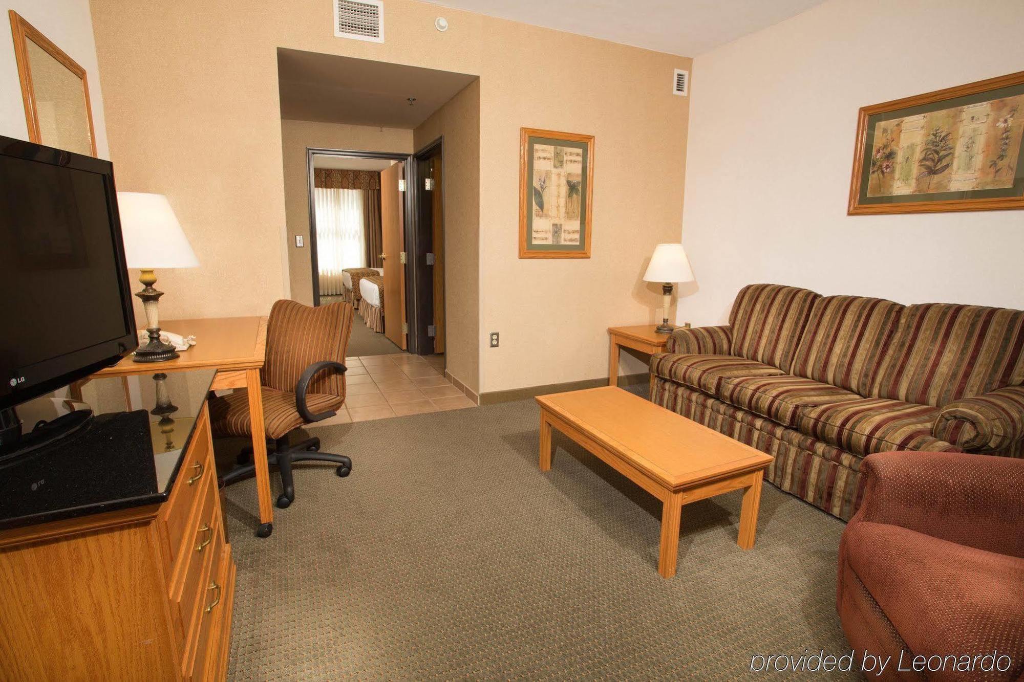 Hotel Drury & North Stone Oak 3*
