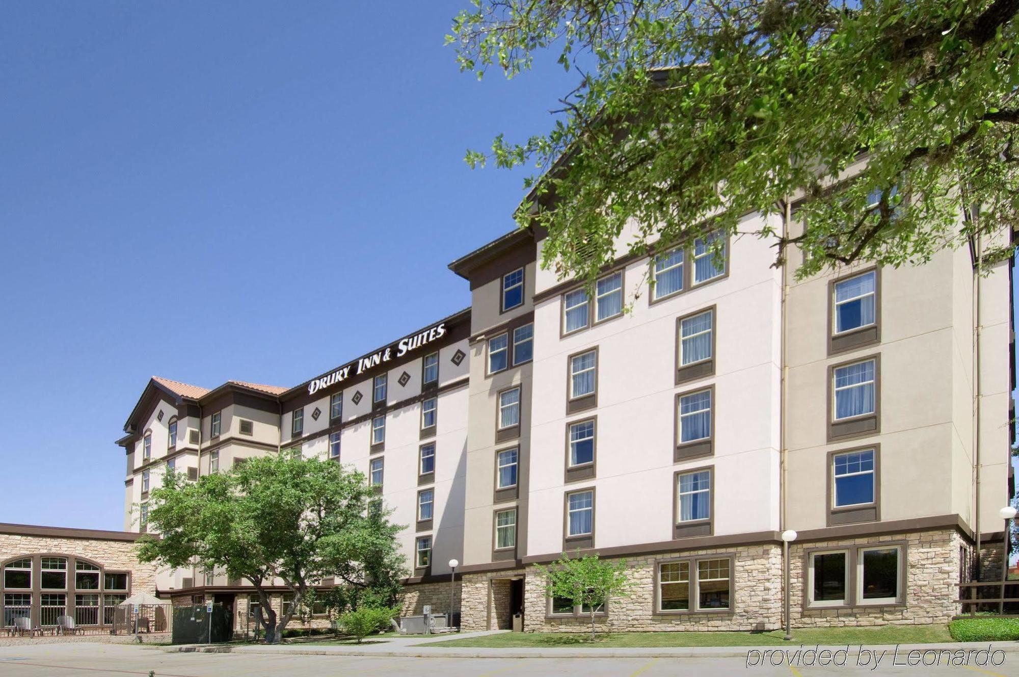 Drury & North Stone Oak Hotel