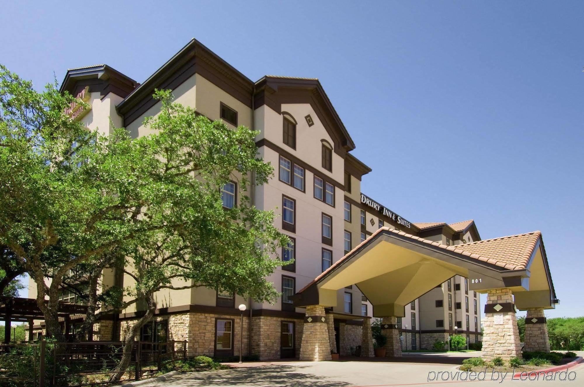 Drury & North Stone Oak Hotel